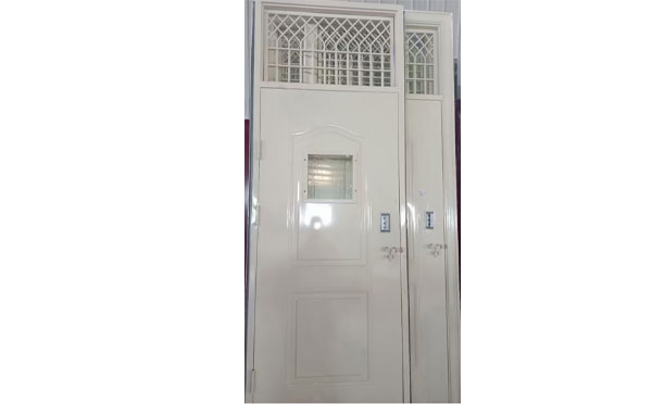 石泉学校教室门