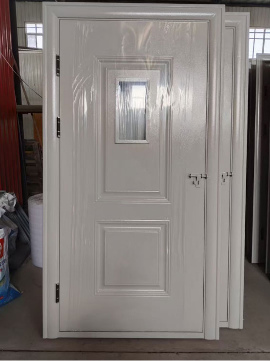 石泉学校教室门