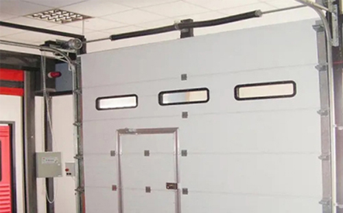 石泉工业提升门的安装方法