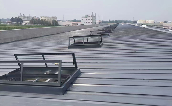 某中学室内体育馆石泉排烟窗改造项目